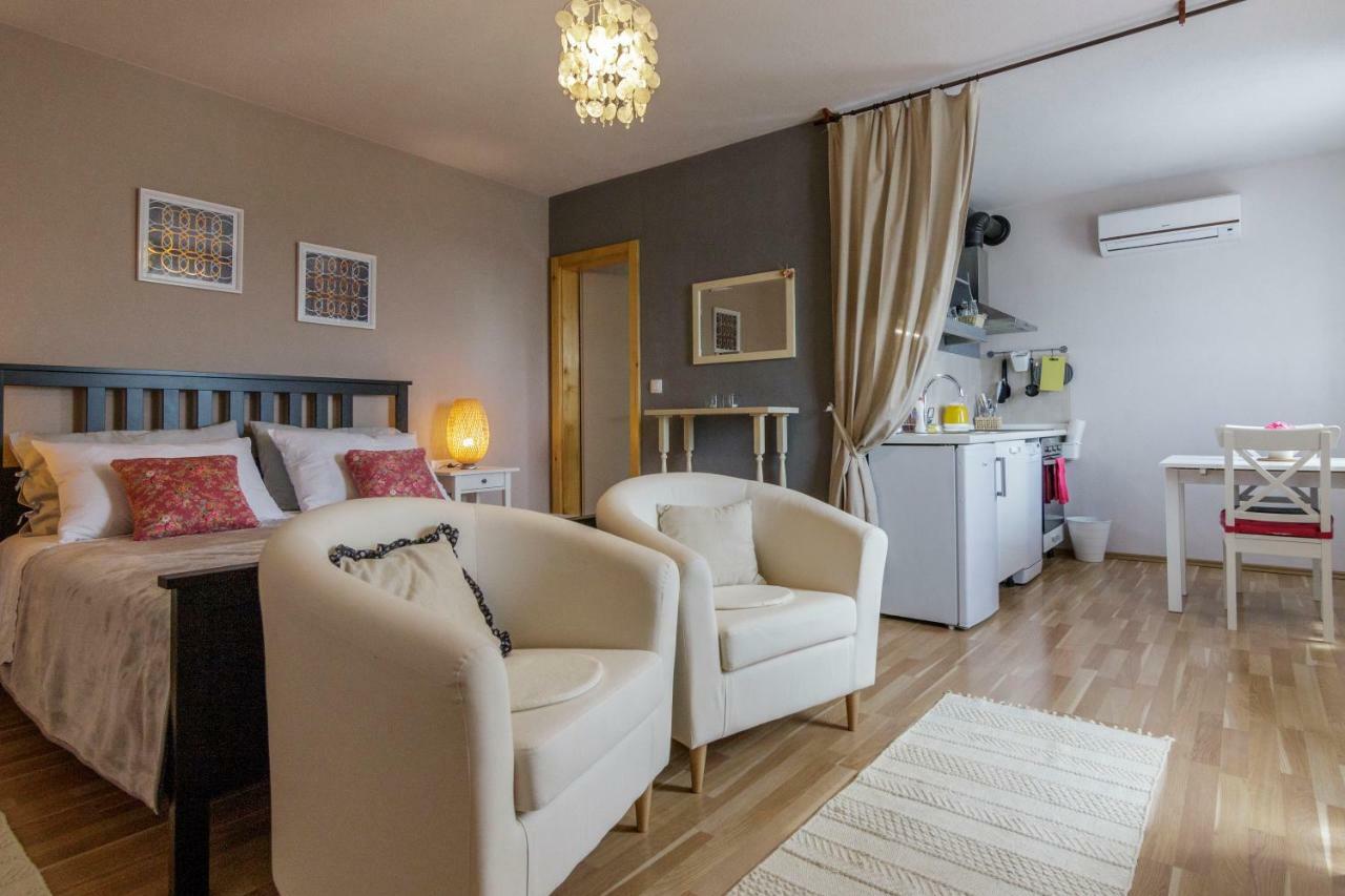 Apartments Mardesic Komiža Eksteriør billede