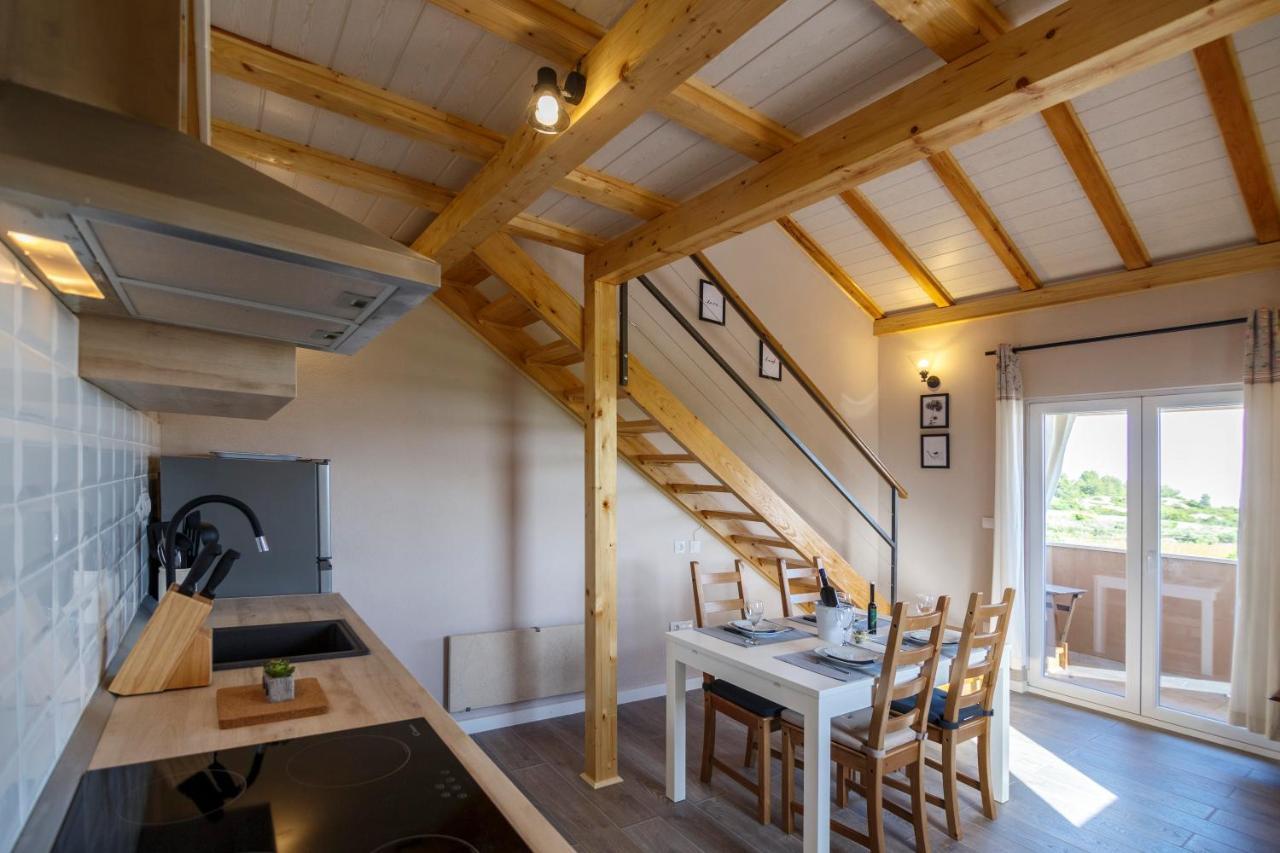Apartments Mardesic Komiža Eksteriør billede